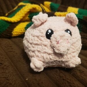 🐷 Handmade Plush Pig Amigurumi – Soft Pink, Squishy & Cozy (4.5")